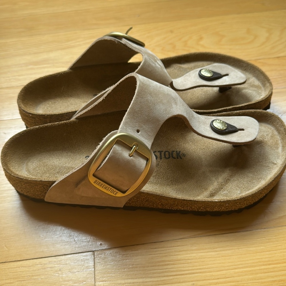 NWT Birkenstock Gizeh - big buckle